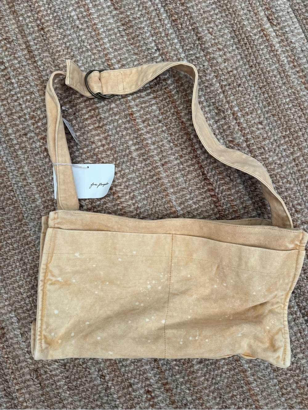 Free People Camp Crush Sling Bag Canvas Shoulder Bag in Tan NWT - Picture 2 of 5